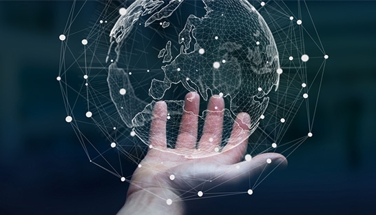 Global economy enjoys strong growth, but headwinds remain