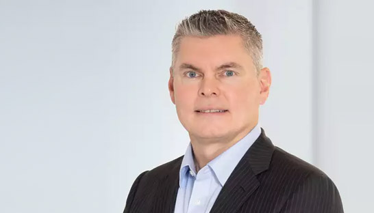 AlixPartners adds veteran retail consultant Justin MacFarlane